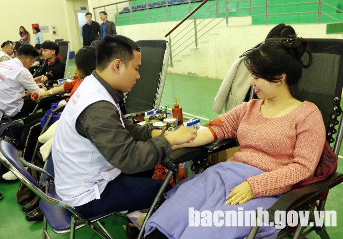 Ngày hội thu hút đông đảo đoàn viên thanh niên tham gia hiến máu tình nguyện.
