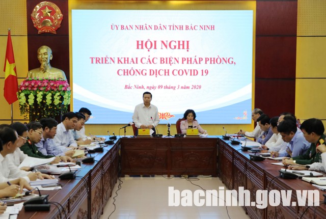 Thực hiện nghiêm việc khai báo y tế và tạm dừng các hoạt động công tác nước ngoài