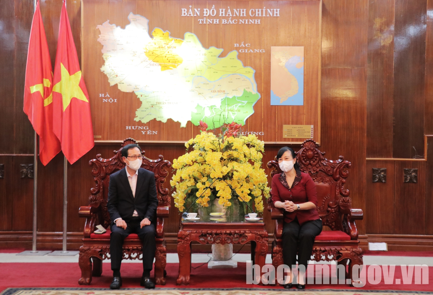 Bí thư Tỉnh ủy làm việc với Tổng Giám đốc Tổ hợp Samsung Việt Nam