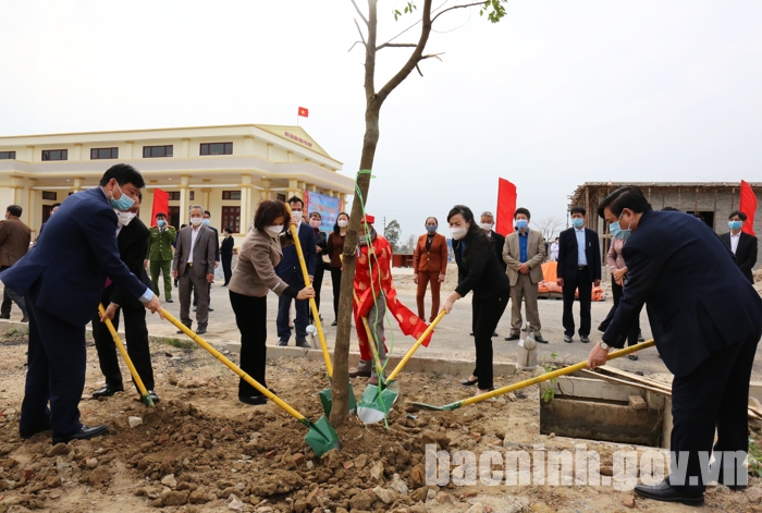 Chủ tịch UBND tỉnh dự Lễ phát động “Tết trồng cây” tại huyện Gia Bình