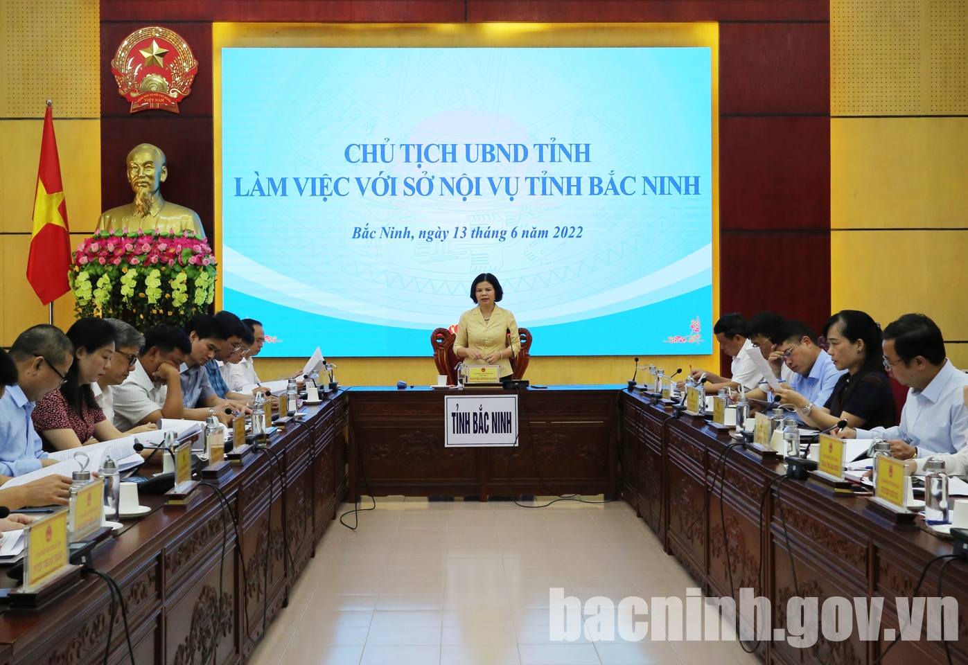 Chủ tịch UBND tỉnh Bắc Ninh làm việc với Sở Nội vụ