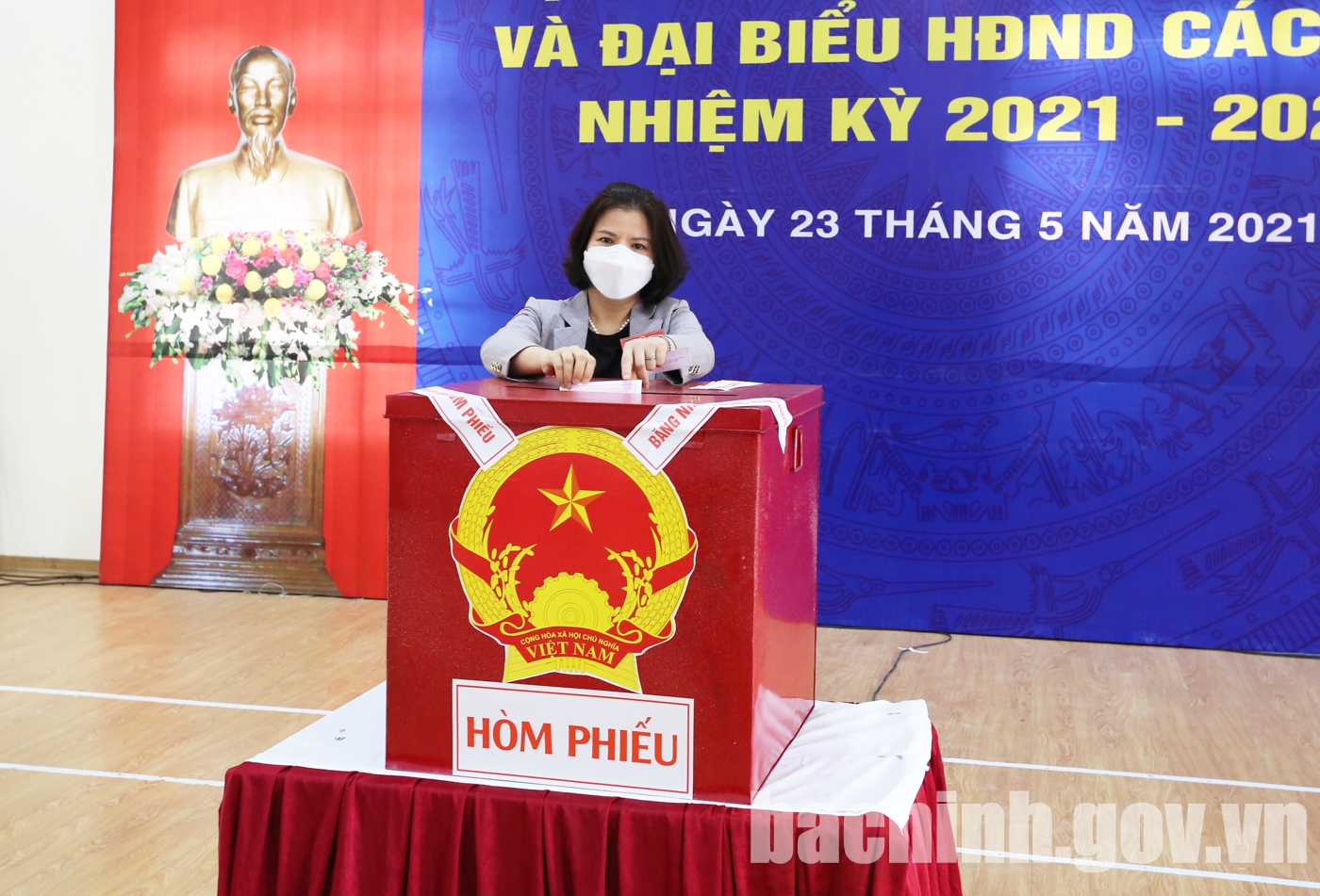 Chủ tịch UBND tỉnh bầu cử tại phường Suối Hoa