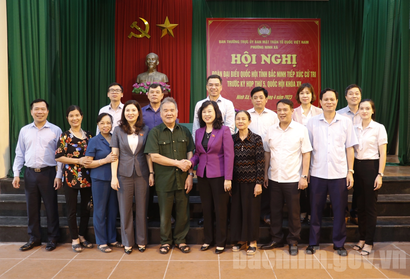 Bộ trưởng Bộ Y tế Đào Hồng Lan tiếp xúc cử tri tại phường Ninh Xá, thị xã Thuận Thành