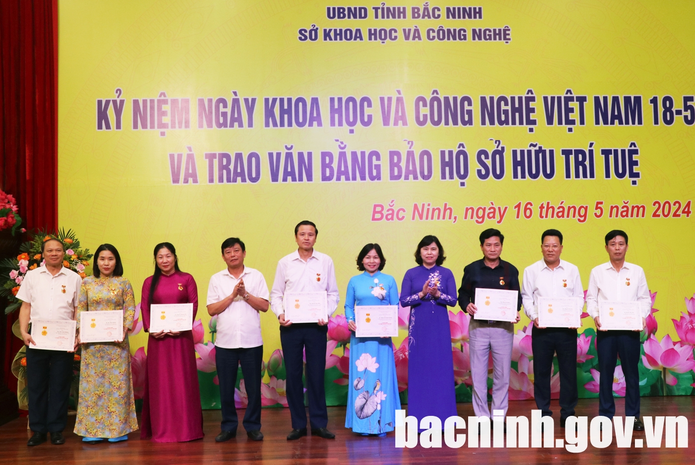 Kỷ niệm Ngày Khoa học và Công nghệ Việt Nam 18/5 và trao Văn bằng bảo hộ sở hữu trí tuệ