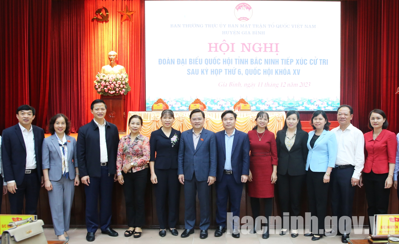 Bí thư Tỉnh ủy Nguyễn Anh Tuấn tiếp xúc cử tri huyện Gia Bình sau Kỳ họp thứ 6