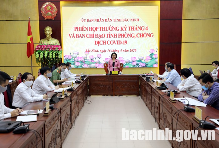 UBND tỉnh họp phiên thường kỳ tháng 4