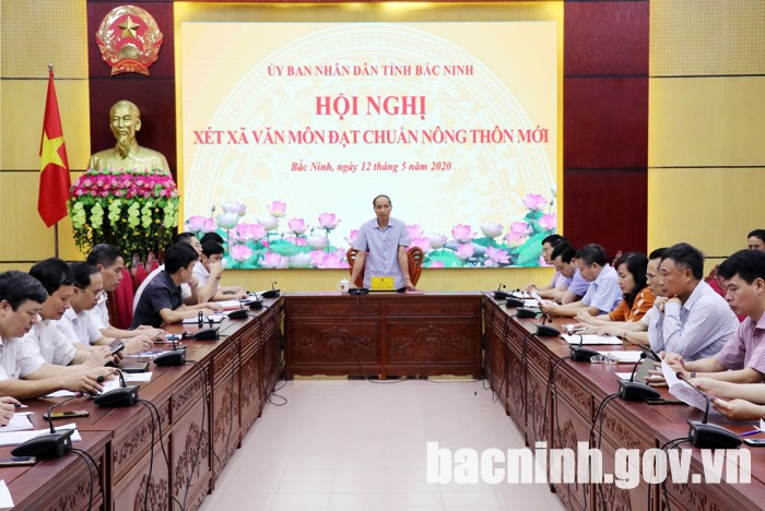 Hội nghị xét xã Văn Môn đạt chuẩn nông thôn mới