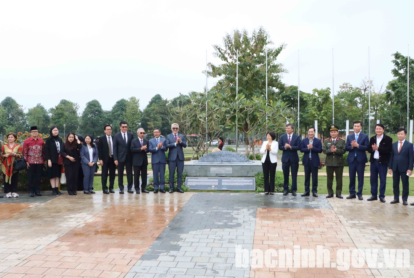 Lễ bàn giao mô hình Đền Borobudur tại Công viên Hữu nghị Quốc tế tỉnh Bắc Ninh
