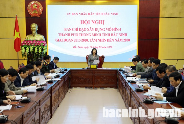 UBND tỉnh bàn giải pháp tháo gỡ khó khăn cho sản xuất, kinh doanh ứng phó dịch Covid-19