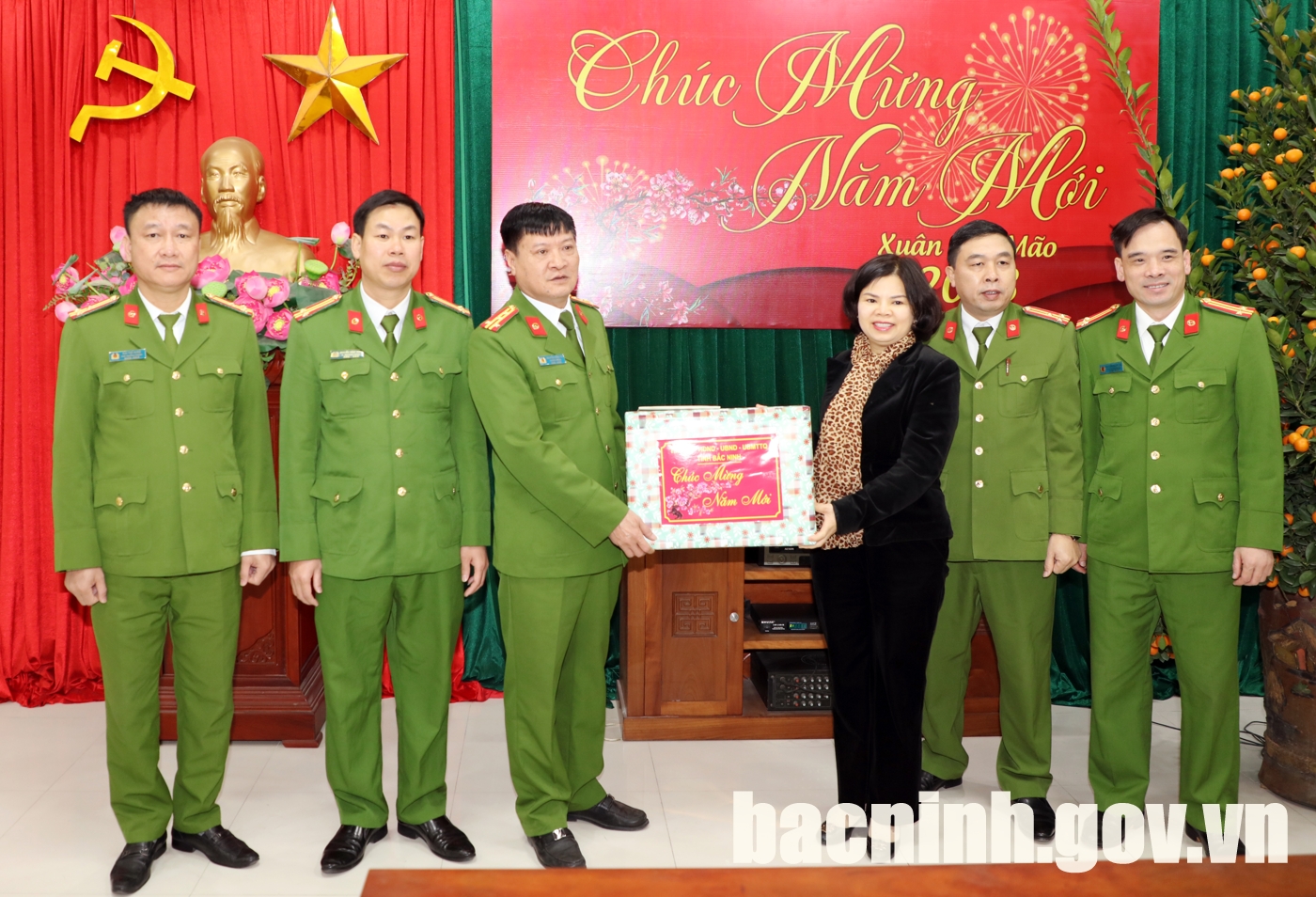 Chủ tịch UBND tỉnh Bắc Ninh thăm, chúc Tết lực lượng Công an