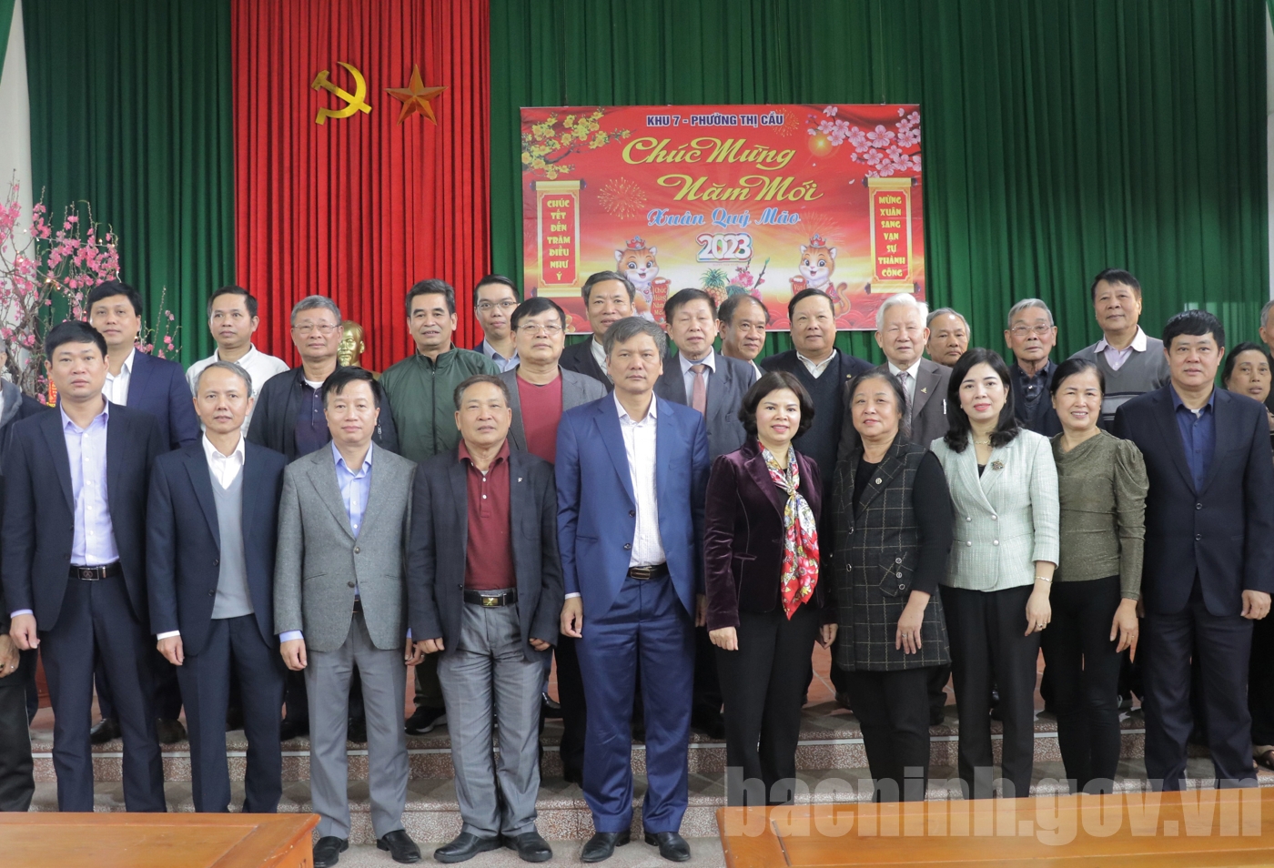 Chủ tịch UBND tỉnh Nguyễn Hương Giang dự sinh hoạt chi bộ tại thành phố Bắc Ninh