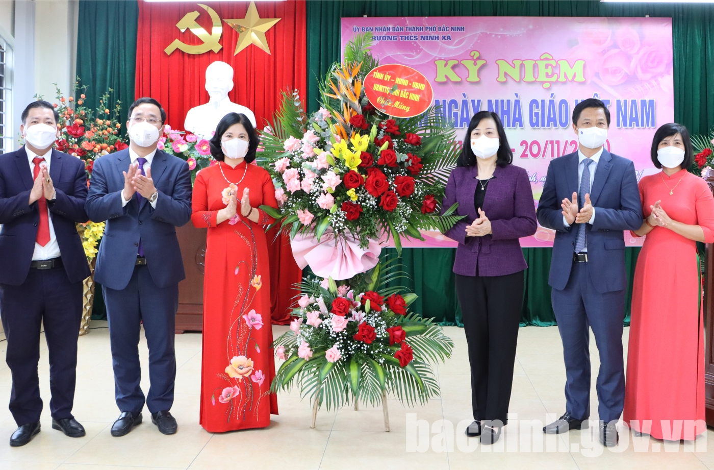 Bí thư Tỉnh ủy thăm, chúc mừng Ngày nhà giáo Việt Nam 20-11
