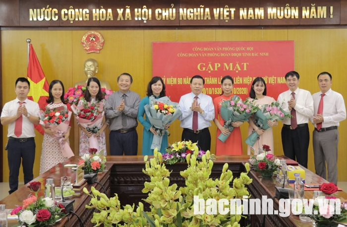 Văn phòng Đoàn ĐBQH tỉnh gặp mặt kỷ niệm 90 năm ngày Phụ nữ Việt Nam