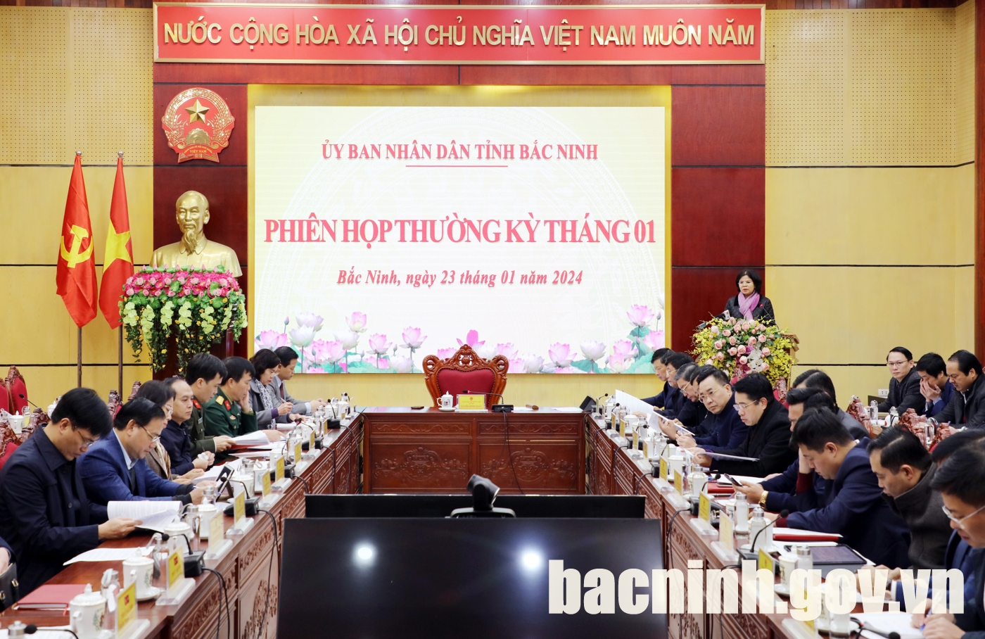 UBND tỉnh Bắc Ninh họp phiên thường kỳ tháng 01