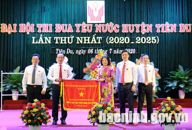 Đại hội thi đua yêu nước huyện Tiên Du lần thứ Nhất