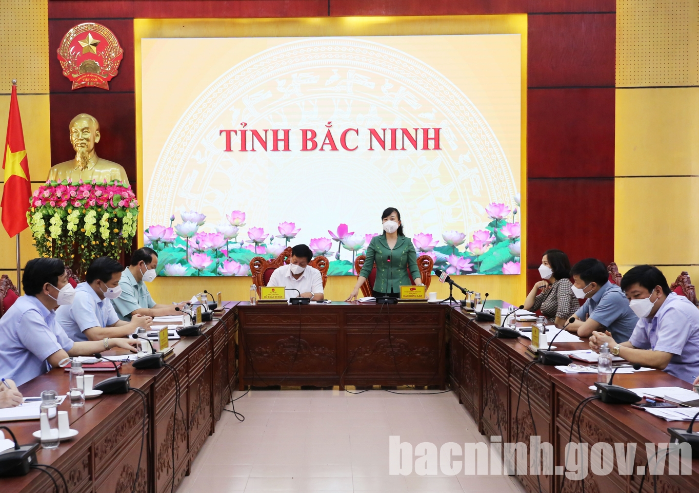 Thủ tướng Chính phủ đề nghị Bộ Y tế dành nguồn vắc xin ưu tiên cho tỉnh Bắc Ninh và tỉnh Bắc Giang