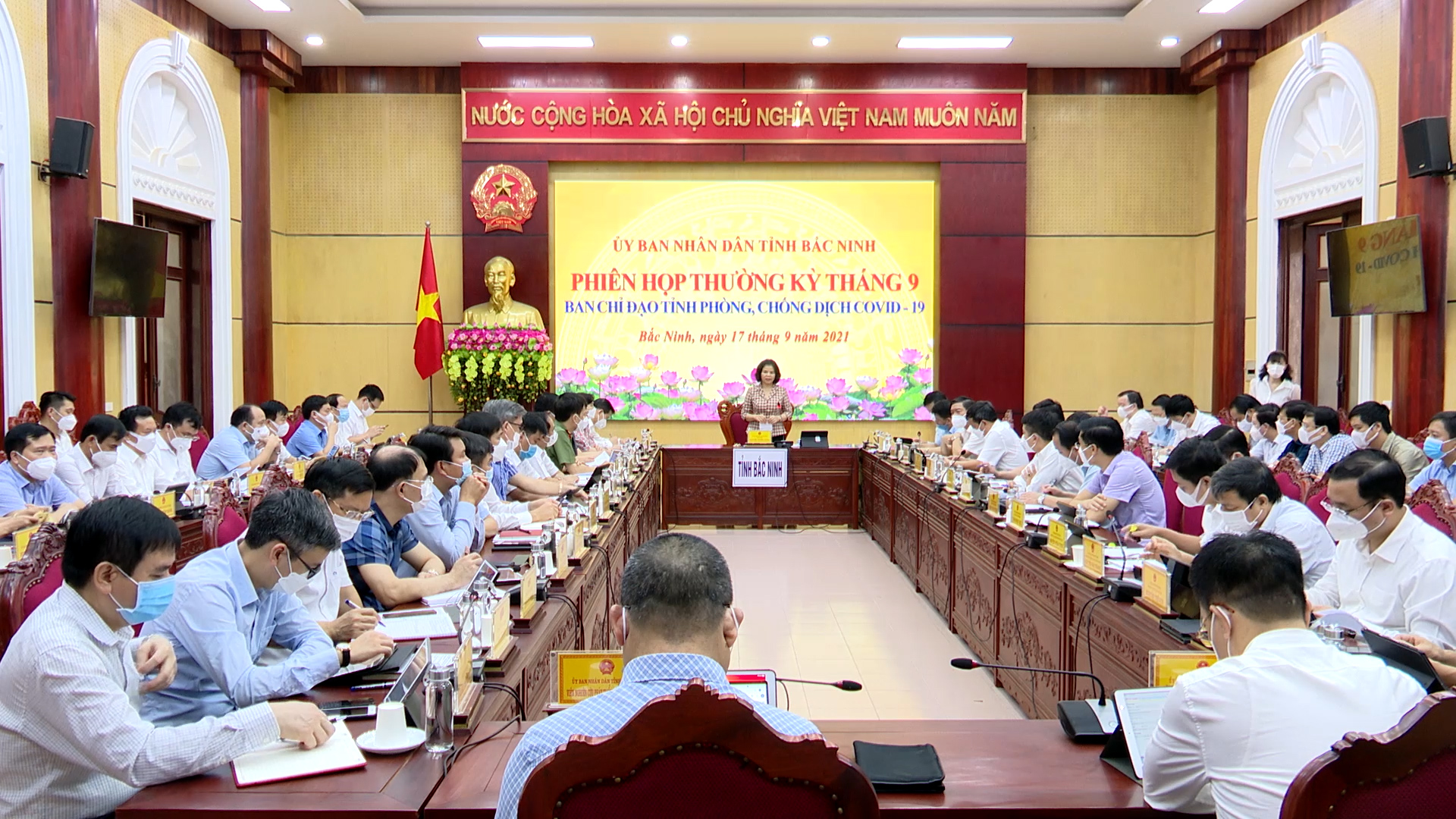 UBND tỉnh Bắc Ninh họp phiên Thường kỳ tháng 9-2021