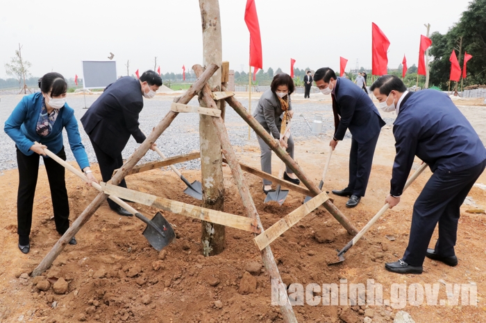 Lãnh đạo tỉnh dự Lễ phát động “Tết trồng cây” tại thị xã Từ Sơn