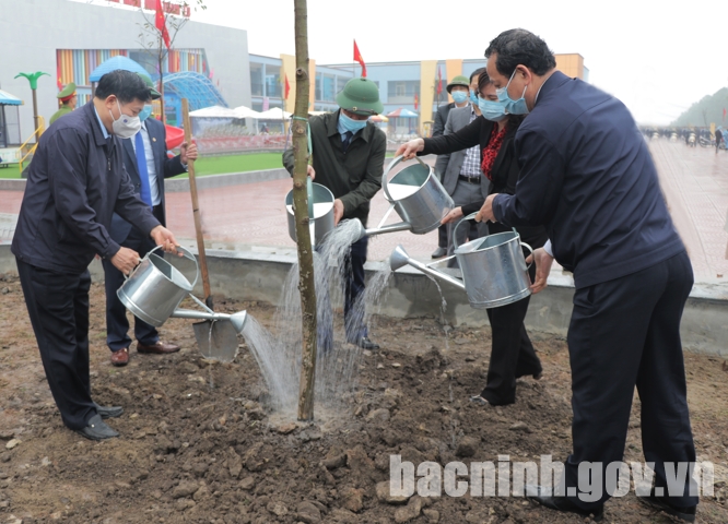 Hội Nông dân tỉnh phát động Tết trồng cây tại huyện Thuận Thành