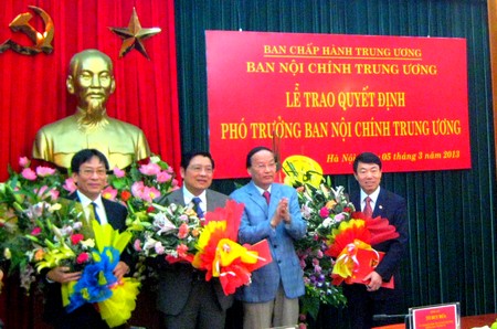 Trao Quyết định về việc điều động, bổ nhiệm Phó Trưởng Ban Nội chính Trung ương