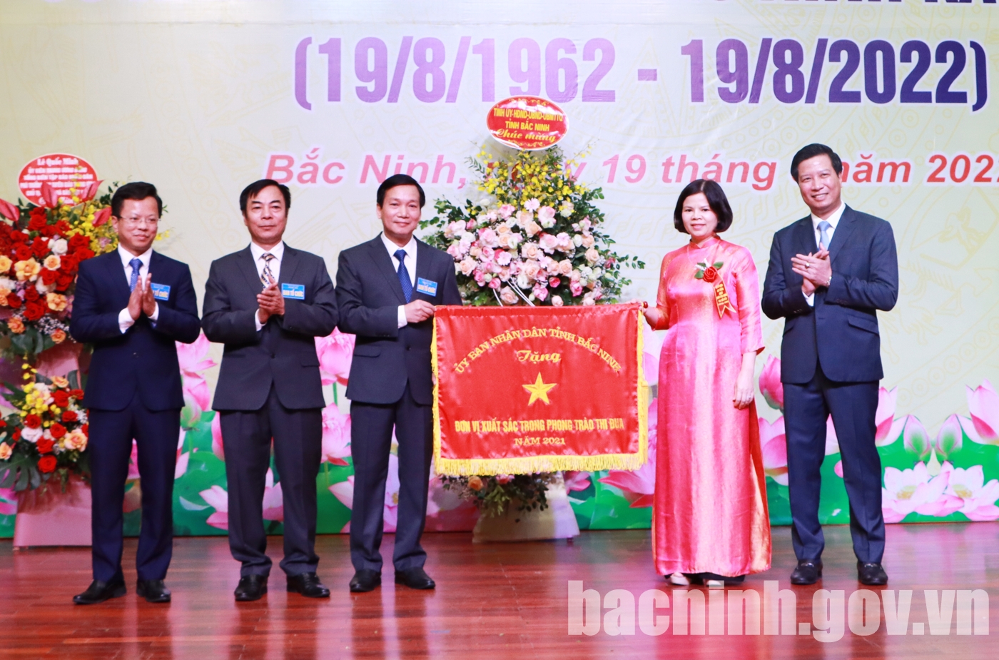 Lễ kỷ niệm 60 năm Ngày Báo Bắc Ninh ra số đầu