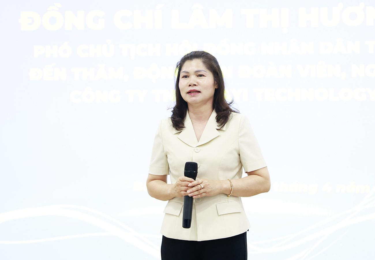 https://bacninh.gov.vn/documents/37632/200619/Tham+nglaodong+3.jpg/f87c7b7e-fe9b-dcb9-8481-e293af5b5d9d?t=1775627799719