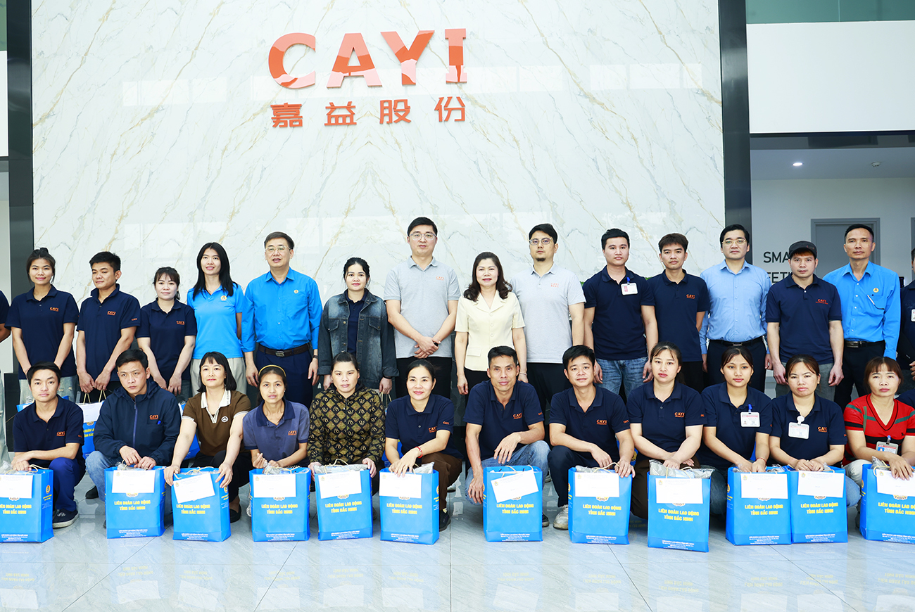 https://bacninh.gov.vn/documents/37632/200619/Tham+nglaodong+5.jpg/c5d14937-1e43-3d7f-45aa-2a81392649e0?t=1775627862319