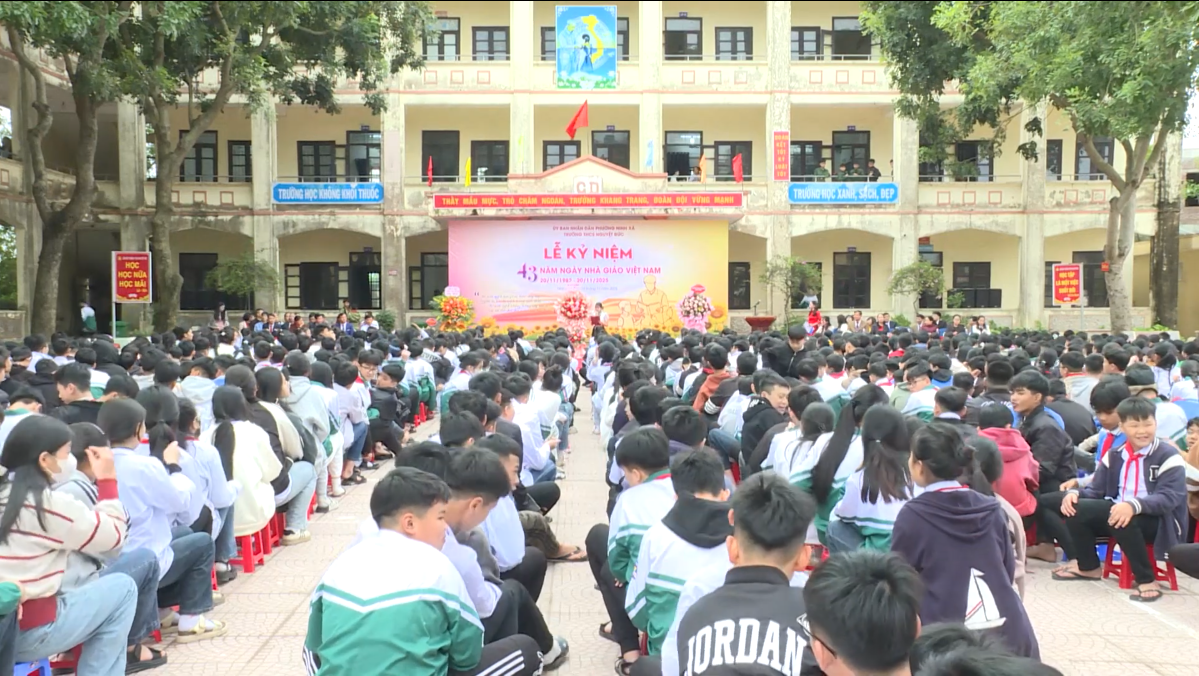 Trường THCS Nguyệt Đức tổ chức Ngày 20-11.mp4